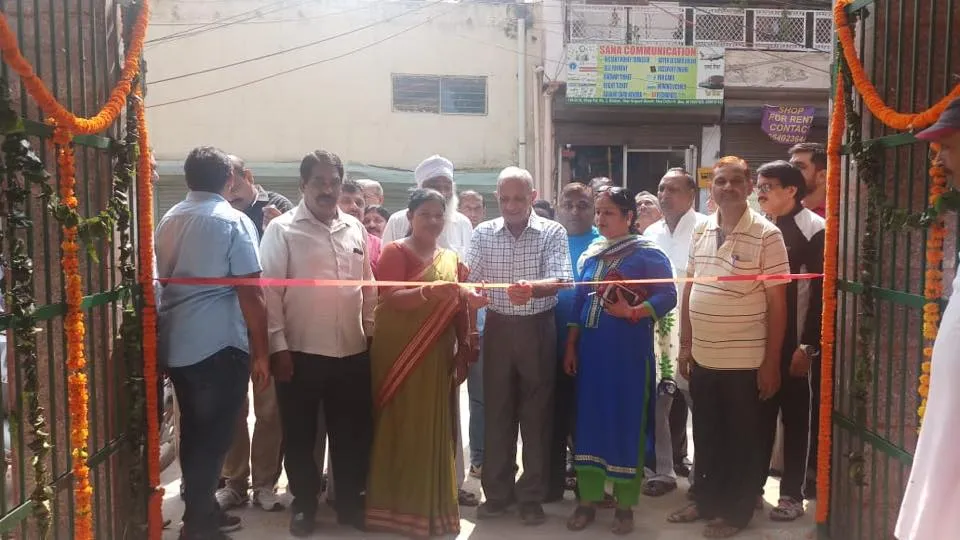 सुभाष शर्मा पार्क, किलोकरी में ऑर्नामेंटल गेट का उद्घाटन — तस्वीर 1 में से 6