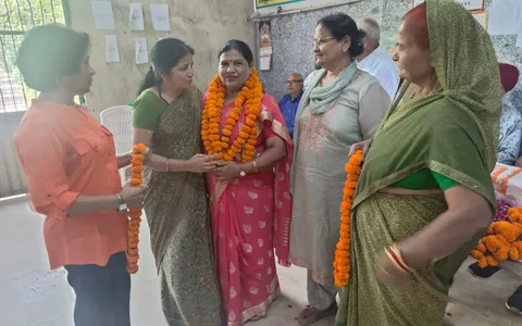 सीनियर सिटीजन्स वेलफेयर एसोसिएशन, हुकम चंद पार्क में सम्मान समारोह