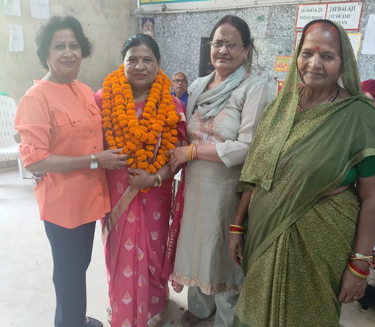 सीनियर सिटीजन्स वेलफेयर एसोसिएशन, हुकम चंद पार्क में सम्मान समारोह — तस्वीर 2 में से 2