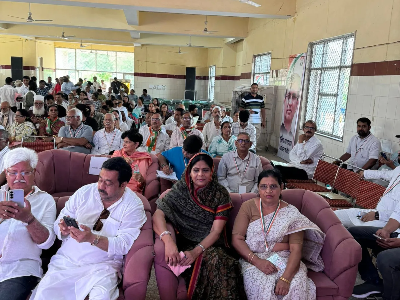 कांग्रेस पार्टी की बैठक — तस्वीर 3 में से 5