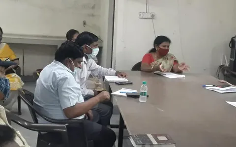 सिद्धार्थ एक्सटेंशन पॉकेट बी की आरडब्ल्यूए के साथ बैठक