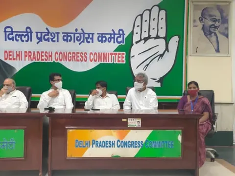 दिल्ली प्रदेश कांग्रेस कमेटी कार्यालय में बैठक — 2