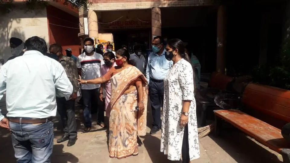 सिद्धार्थनगर अंडरपास एवं पॉकेट बी और सी में दो दिवसीय सफाई अभियान — तस्वीर 4 में से 6