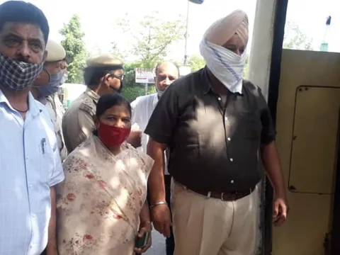 हुकुमचंद पार्क, सनलाइट कॉलोनी नंबर 2 में वरिष्ठ नागरिकों के लिए योगा हॉल का उद्घाटन — 4