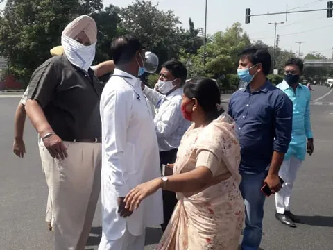 हुकुमचंद पार्क, सनलाइट कॉलोनी नंबर 2 में वरिष्ठ नागरिकों के लिए योगा हॉल का उद्घाटन — 5
