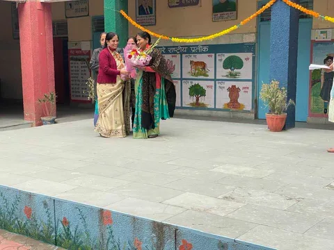 गणतंत्र दिवस से पूर्व विद्यालय भ्रमण (विवरण अनुपलब्ध) — 3