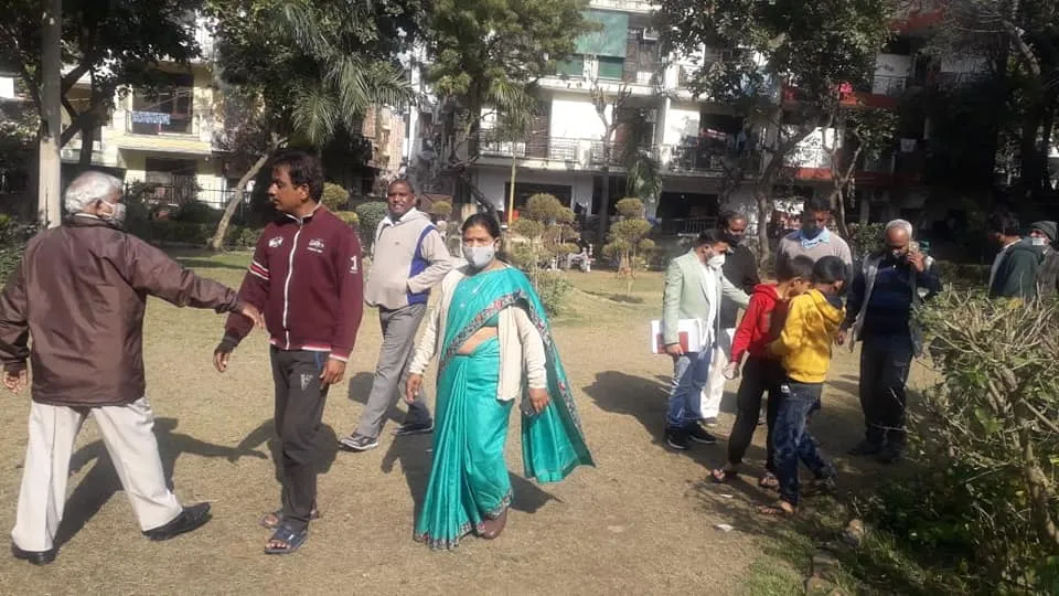 स्टोर के पीछे वाले पार्क का सर्वे — तस्वीर 1 में से 6