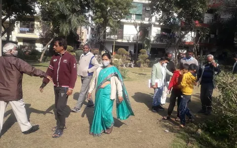 स्टोर के पीछे वाले पार्क का सर्वे