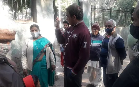 स्टोर के पीछे वाले पार्क का सर्वे