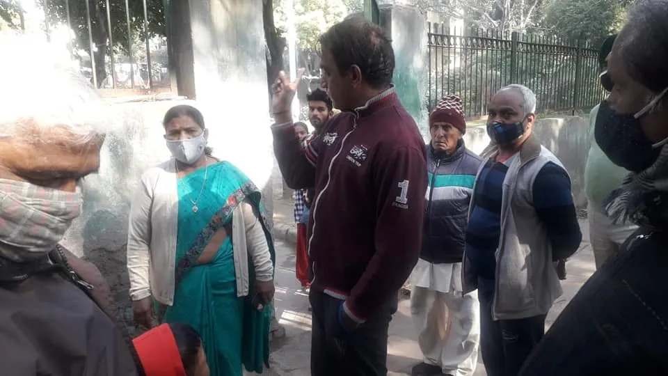 स्टोर के पीछे वाले पार्क का सर्वे — तस्वीर 2 में से 6