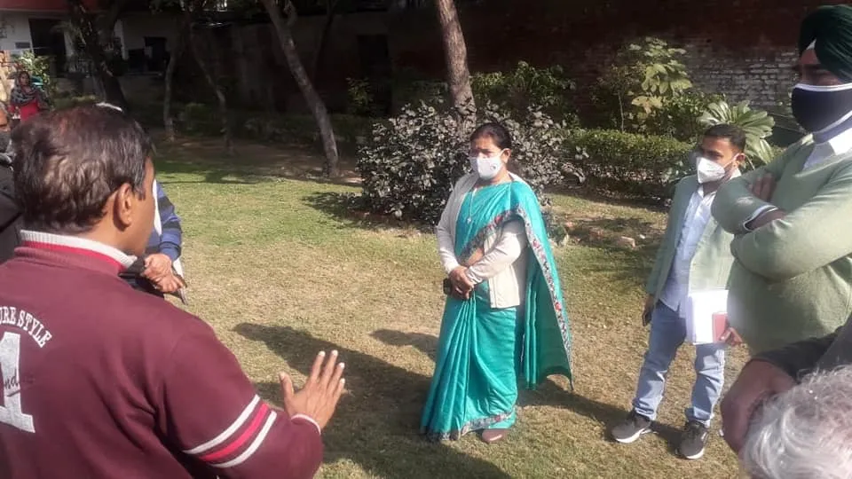 स्टोर के पीछे वाले पार्क का सर्वे — तस्वीर 5 में से 6