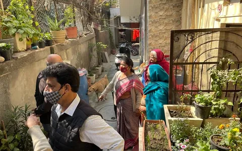 डीडीए फ्लैट सनलाइट कॉलोनी-2 में स्वच्छ सर्वेक्षण सर्वे
