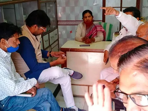 कल्याणपुरी उपचुनाव: कांग्रेस प्रत्याशी के कार्यालय का शुभारंभ