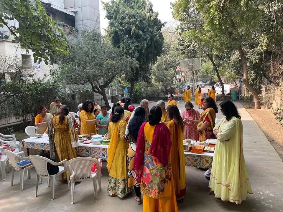 सिद्धार्थ एन्क्लेव में बसंत पंचमी महोत्सव — तस्वीर 1 में से 6