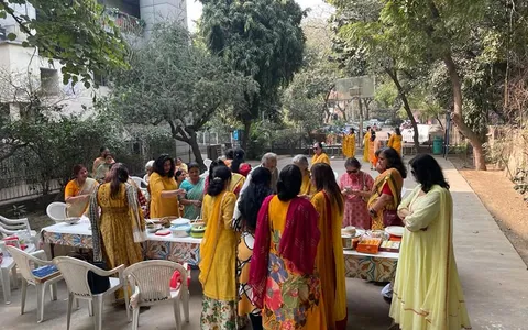 सिद्धार्थ एन्क्लेव में बसंत पंचमी महोत्सव