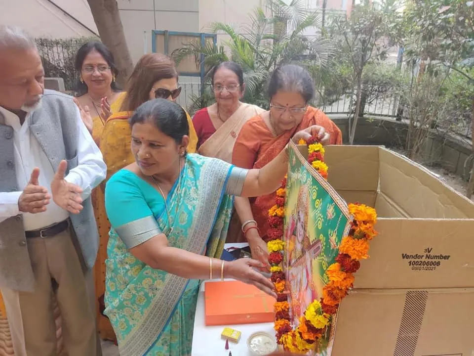 सिद्धार्थ एन्क्लेव में बसंत पंचमी महोत्सव — तस्वीर 6 में से 6