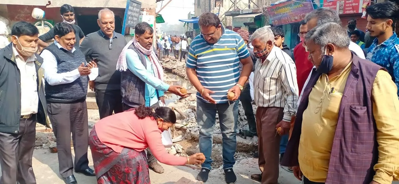 काले खां मंदिर के पास नाले का उद्घाटन — तस्वीर 2 में से 5