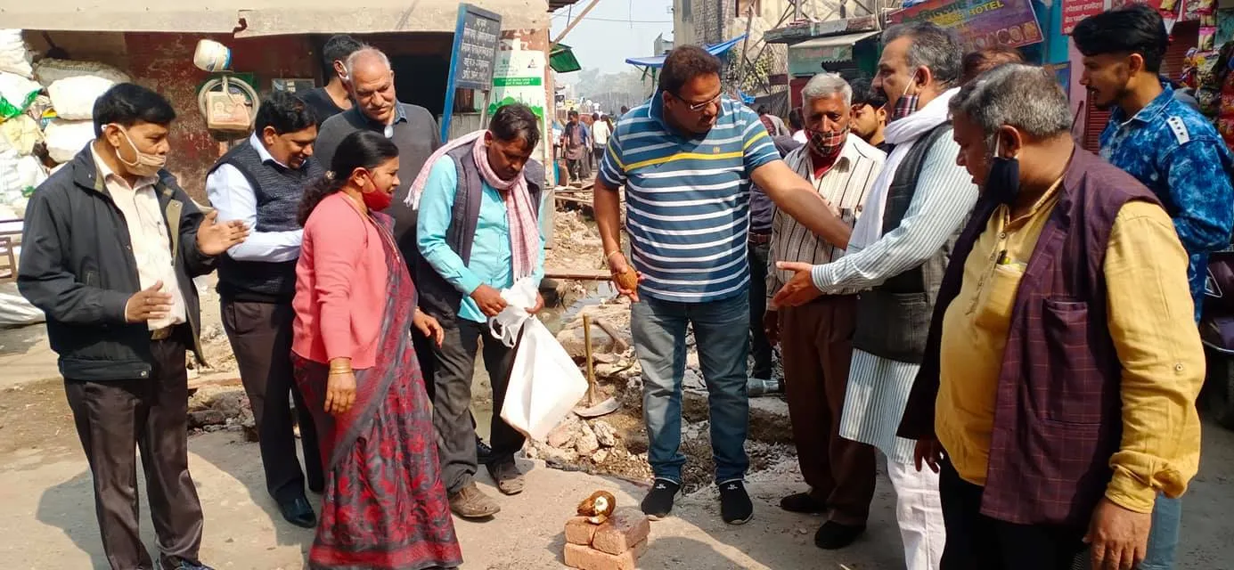 काले खां मंदिर के पास नाले का उद्घाटन — तस्वीर 4 में से 5