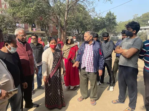 शालीमार धोबी बस्ती पार्क में नए फुटपाथ का उद्घाटन