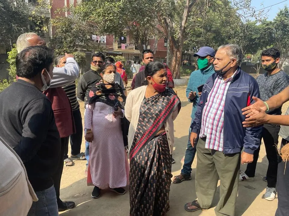 शालीमार धोबी बस्ती पार्क में नए फुटपाथ का उद्घाटन — तस्वीर 2 में से 5