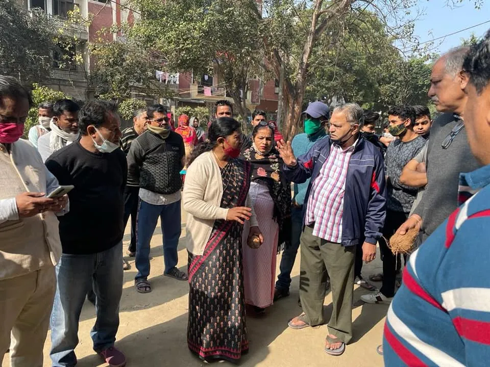 शालीमार धोबी बस्ती पार्क में नए फुटपाथ का उद्घाटन — तस्वीर 3 में से 5