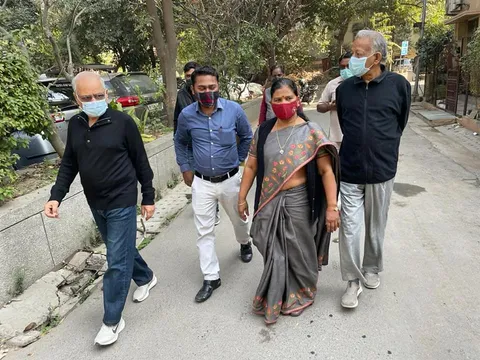 सिद्धार्थ एन्क्लेव में पार्कों की सफाई का सर्वे — 4