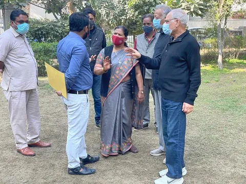सिद्धार्थ एन्क्लेव में पार्कों की सफाई का सर्वे — 5