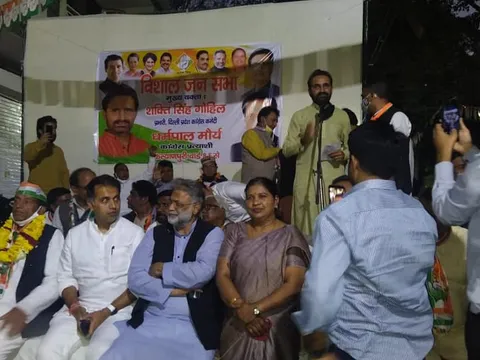 कांग्रेस प्रत्याशी धर्मपाल मौर्या के समर्थन में जन सभा — 5