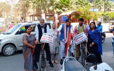 पेट्रोल-डीजल के बढ़ते दामों के खिलाफ साइकिल विरोध प्रदर्शन