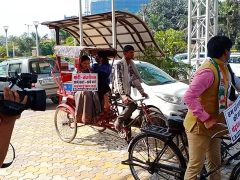पेट्रोल-डीजल के बढ़ते दामों के खिलाफ साइकिल विरोध प्रदर्शन — 5