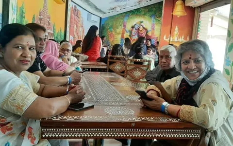 नोएडा हाट में वरिष्ठ नागरिकों के साथ महिला दिवस मनाया गया