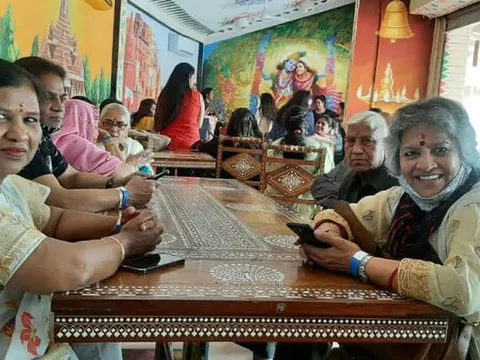 नोएडा हाट में वरिष्ठ नागरिकों के साथ महिला दिवस मनाया गया — 2