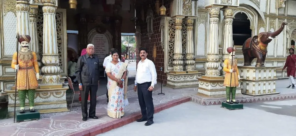 नोएडा हाट में वरिष्ठ नागरिकों के साथ महिला दिवस मनाया गया — तस्वीर 5 में से 5