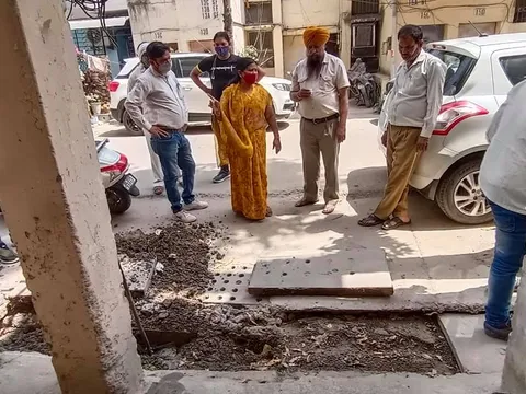 सिद्धार्थ एक्सटेंशन पॉकेट A में बरसाती नालियों की सफाई — 2
