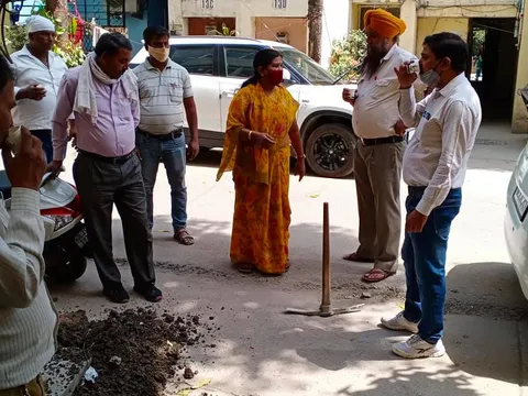 सिद्धार्थ एक्सटेंशन पॉकेट A में बरसाती नालियों की सफाई — 4
