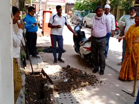सिद्धार्थ एक्सटेंशन पॉकेट A में बरसाती नालियों की सफाई — 6
