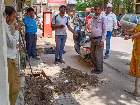 सिद्धार्थ एक्सटेंशन पॉकेट A में बरसाती नालियों की सफाई — 7