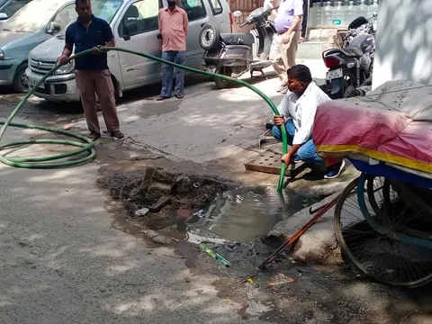 किलोकरी गांव में जलभराव की समस्या का समाधान — 8