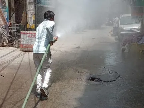 सनलाइट कॉलोनी I और सिद्धार्थ एक्सटेंशन पॉकेट C में सेनिटेशन अभियान — 10