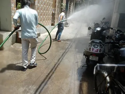 सनलाइट कॉलोनी I और सिद्धार्थ एक्सटेंशन पॉकेट C में सेनिटेशन अभियान — 15