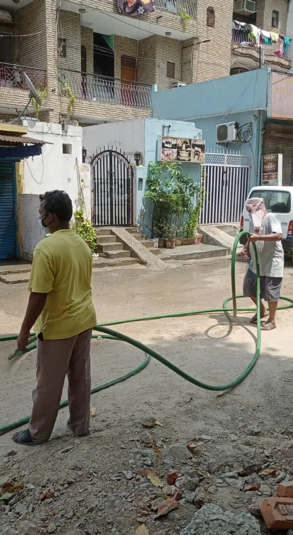 सनलाइट कॉलोनी I और सिद्धार्थ एक्सटेंशन पॉकेट C में सेनिटेशन अभियान — तस्वीर 17 में से 25
