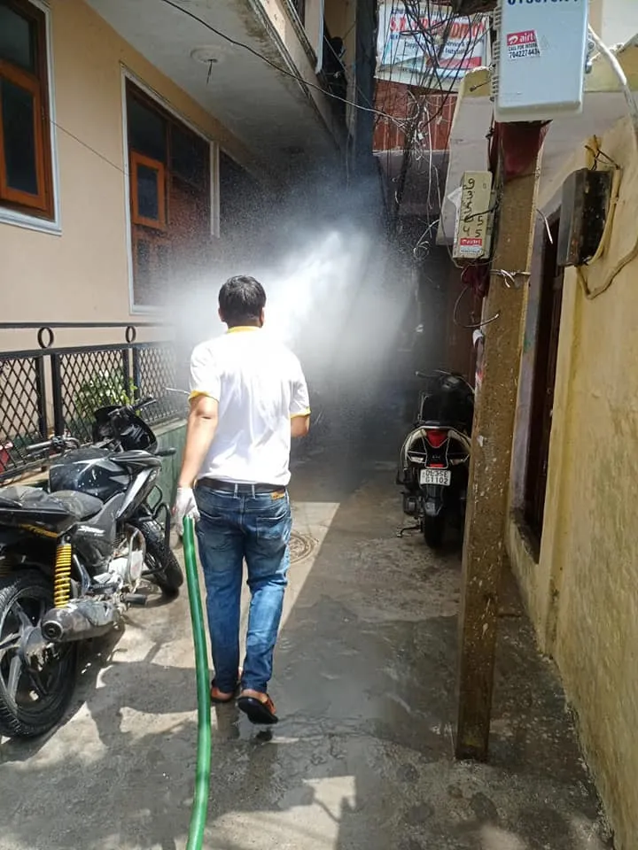 सनलाइट कॉलोनी I और सिद्धार्थ एक्सटेंशन पॉकेट C में सेनिटेशन अभियान — तस्वीर 20 में से 25