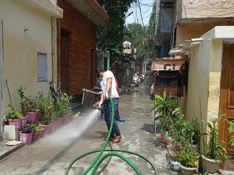 सनलाइट कॉलोनी I और सिद्धार्थ एक्सटेंशन पॉकेट C में सेनिटेशन अभियान — 21