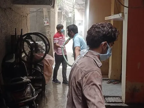 सनलाइट कॉलोनी II और मदर डेयरी आश्रम में सेनिटेशन अभियान — 15