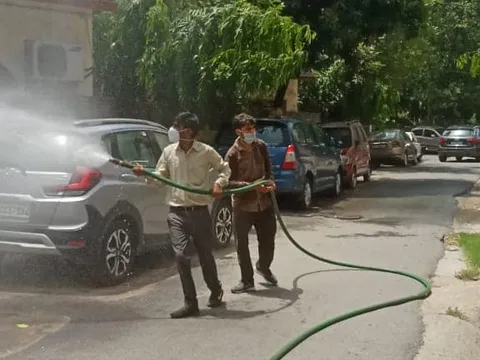 सिद्धार्थ एनक्लेव में सेनिटेशन अभियान