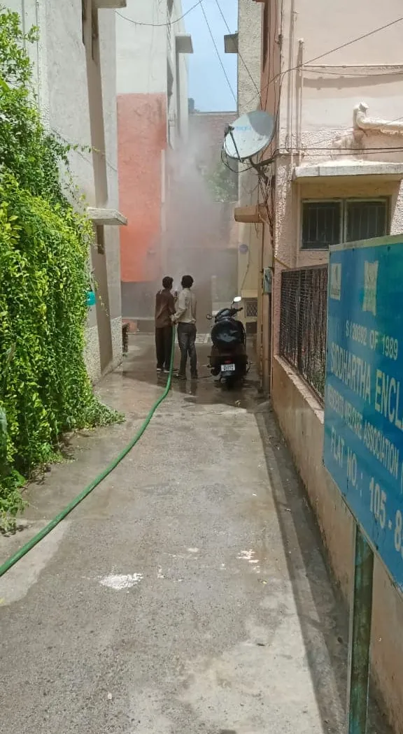 सिद्धार्थ एनक्लेव में सेनिटेशन अभियान — तस्वीर 3 में से 18