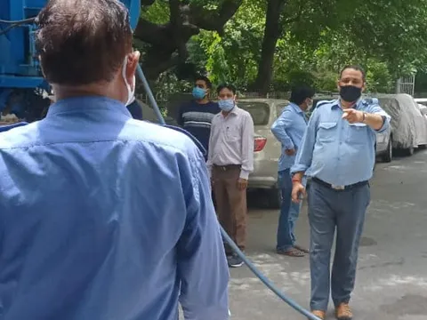 सिद्धार्थ एनक्लेव में सेनिटेशन अभियान — 13