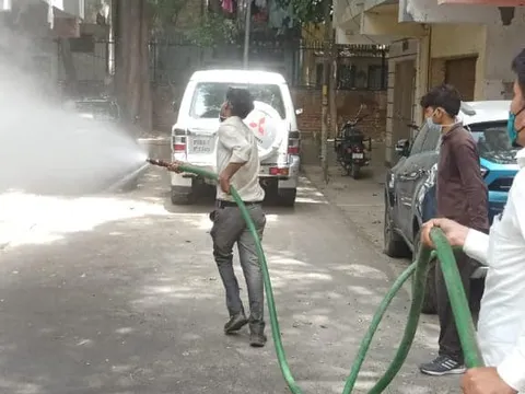 सिद्धार्थ एनक्लेव में सेनिटेशन अभियान — 16