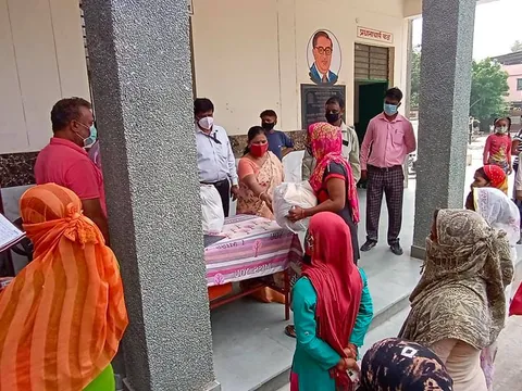 नगली राजापुर एमसीडी स्कूल में राशन किट वितरण — 2