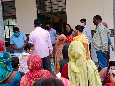 नगली राजापुर एमसीडी स्कूल में राशन किट वितरण — 8